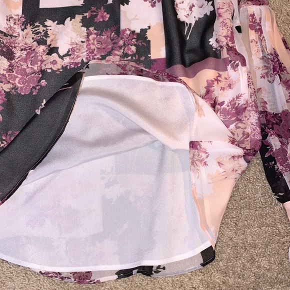 NWT Calvin Klein Women’s Floral Pattern Pleated Sleeve Blouse Small - Picture 9 of 9